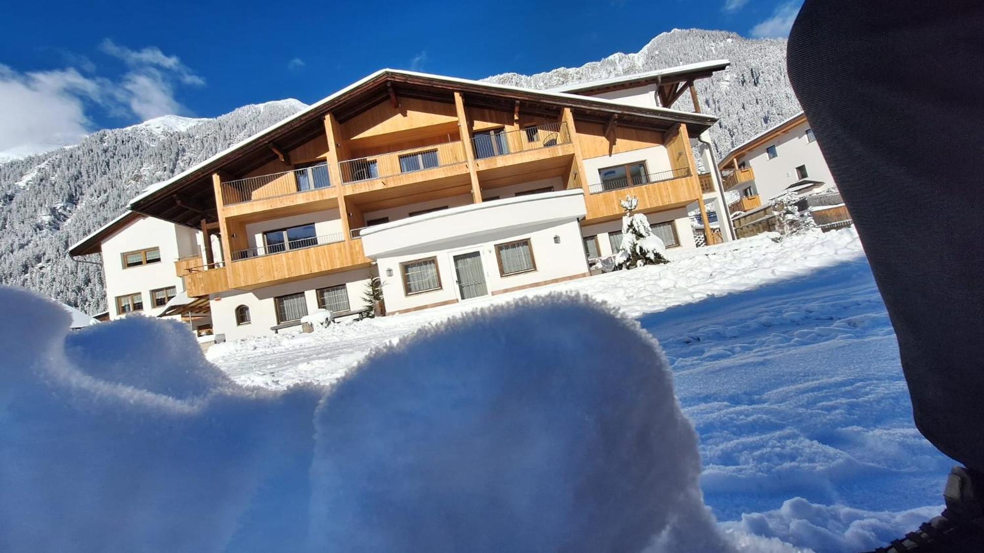 Alpenspitz Appartements - Garni - B&B Racines Εξωτερικό φωτογραφία