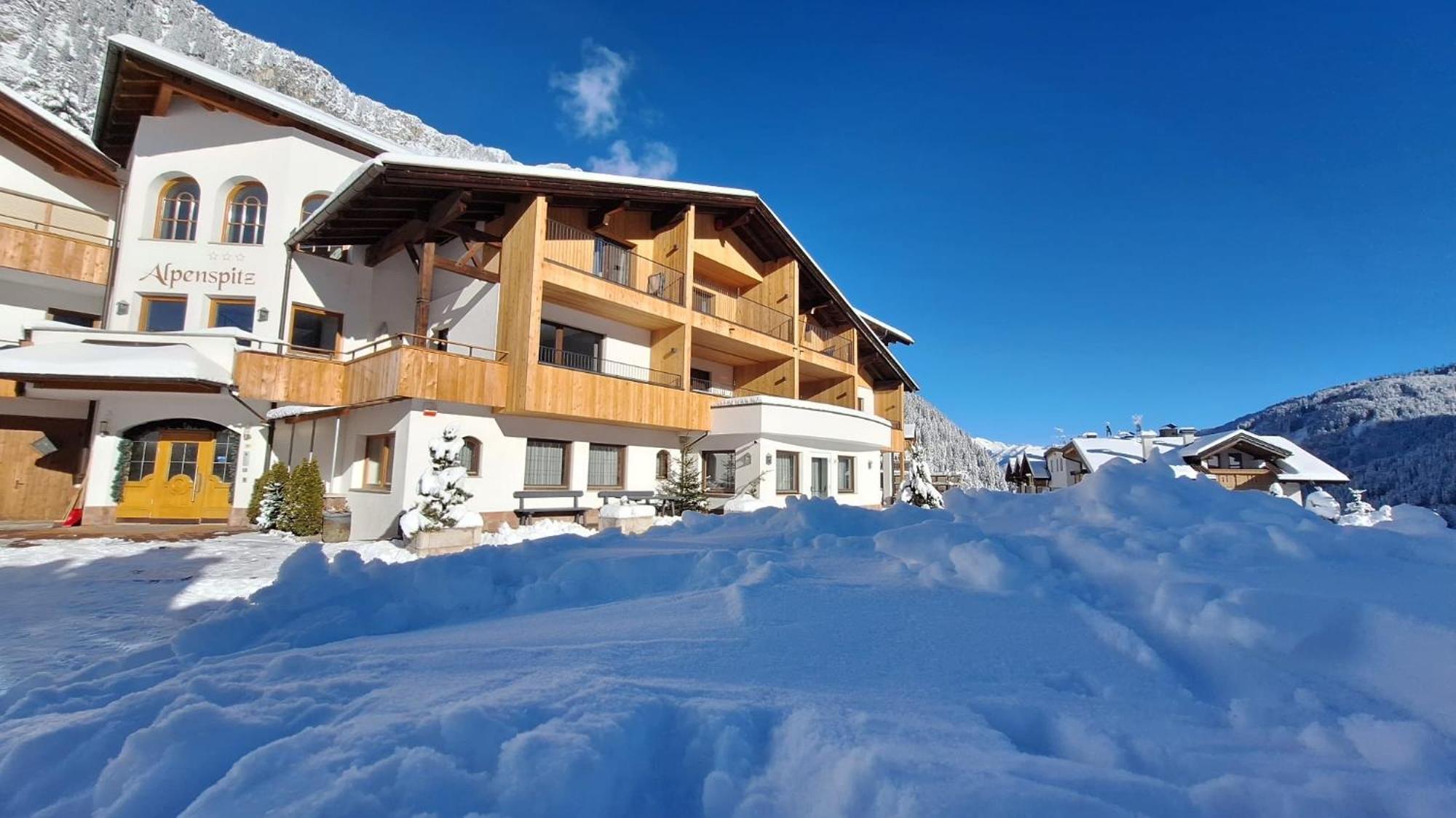 Alpenspitz Appartements - Garni - B&B Racines Εξωτερικό φωτογραφία