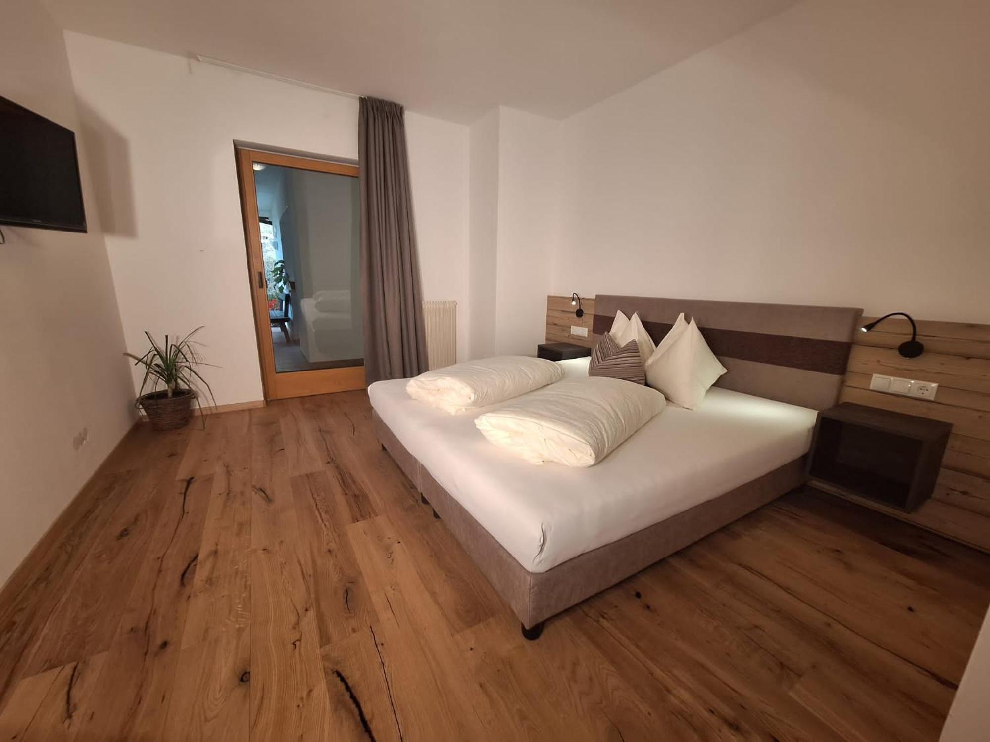 Alpenspitz Appartements - Garni - B&B Racines Εξωτερικό φωτογραφία