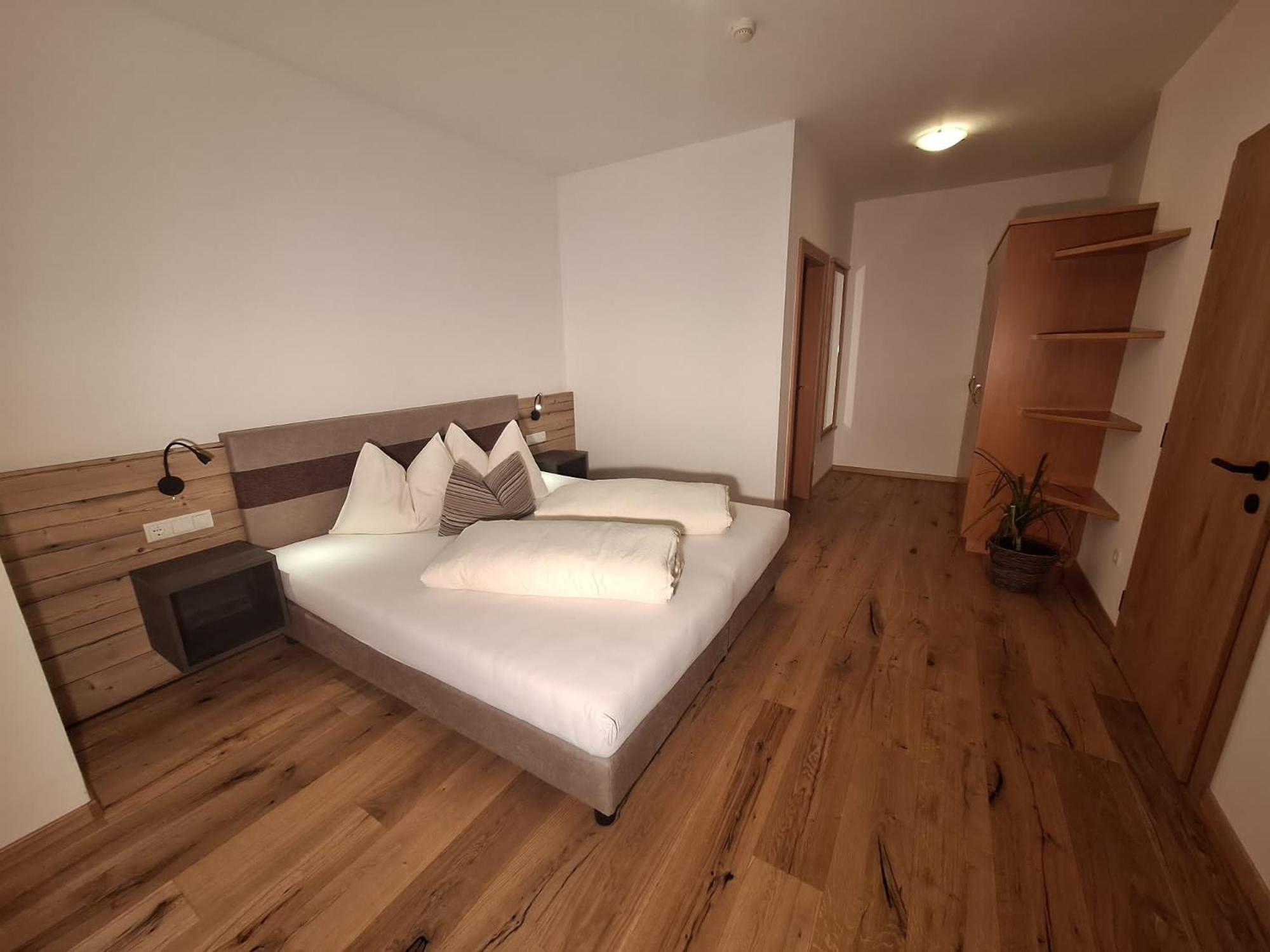Alpenspitz Appartements - Garni - B&B Racines Εξωτερικό φωτογραφία