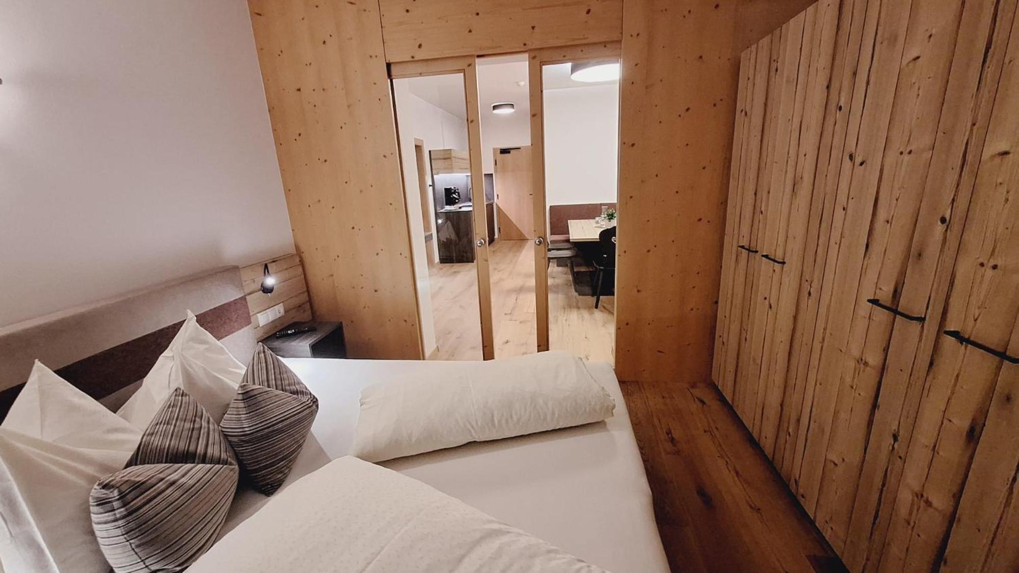 Alpenspitz Appartements - Garni - B&B Racines Εξωτερικό φωτογραφία